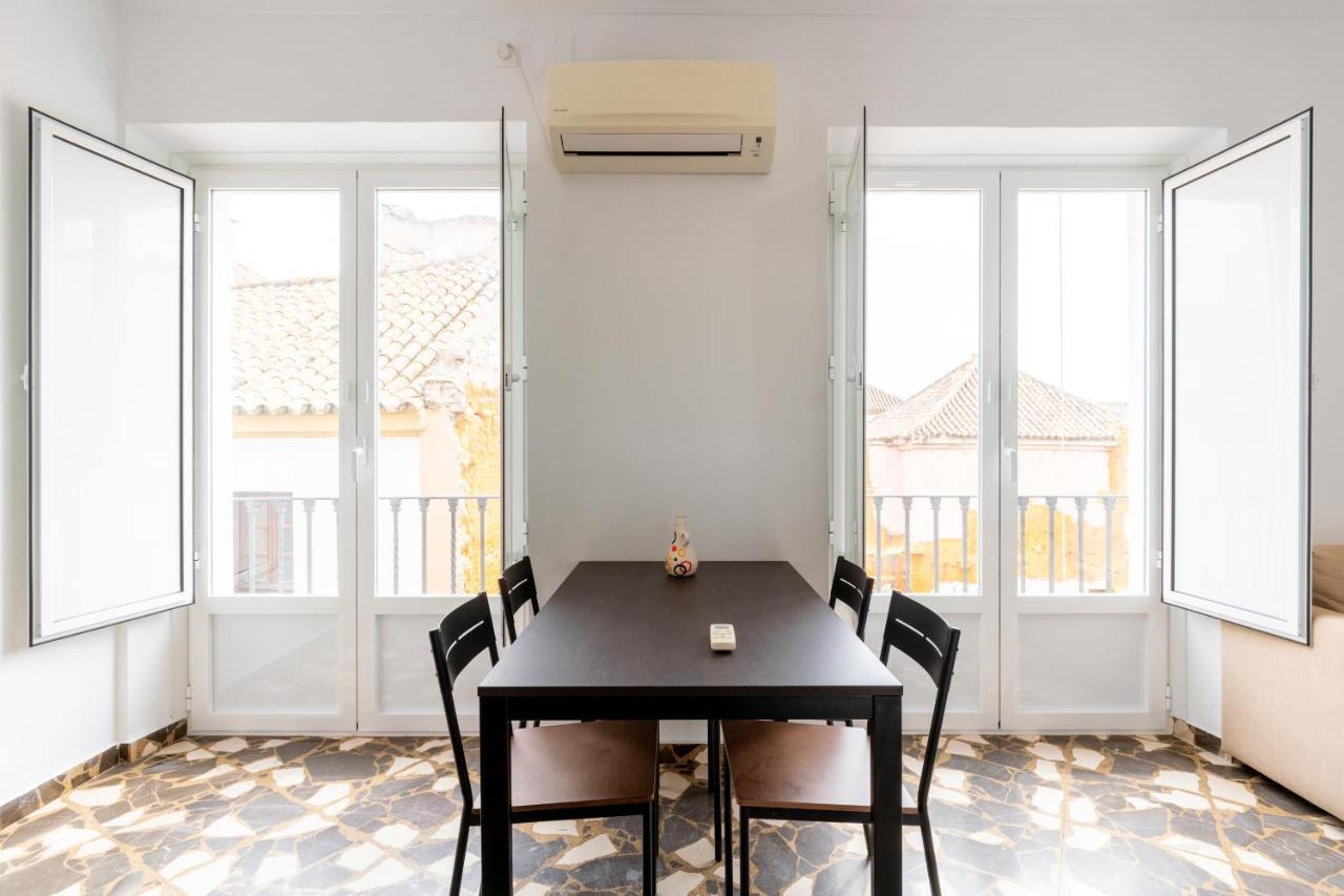 Aoa Conde De Ibarra Apartment Sevilla Exterior foto